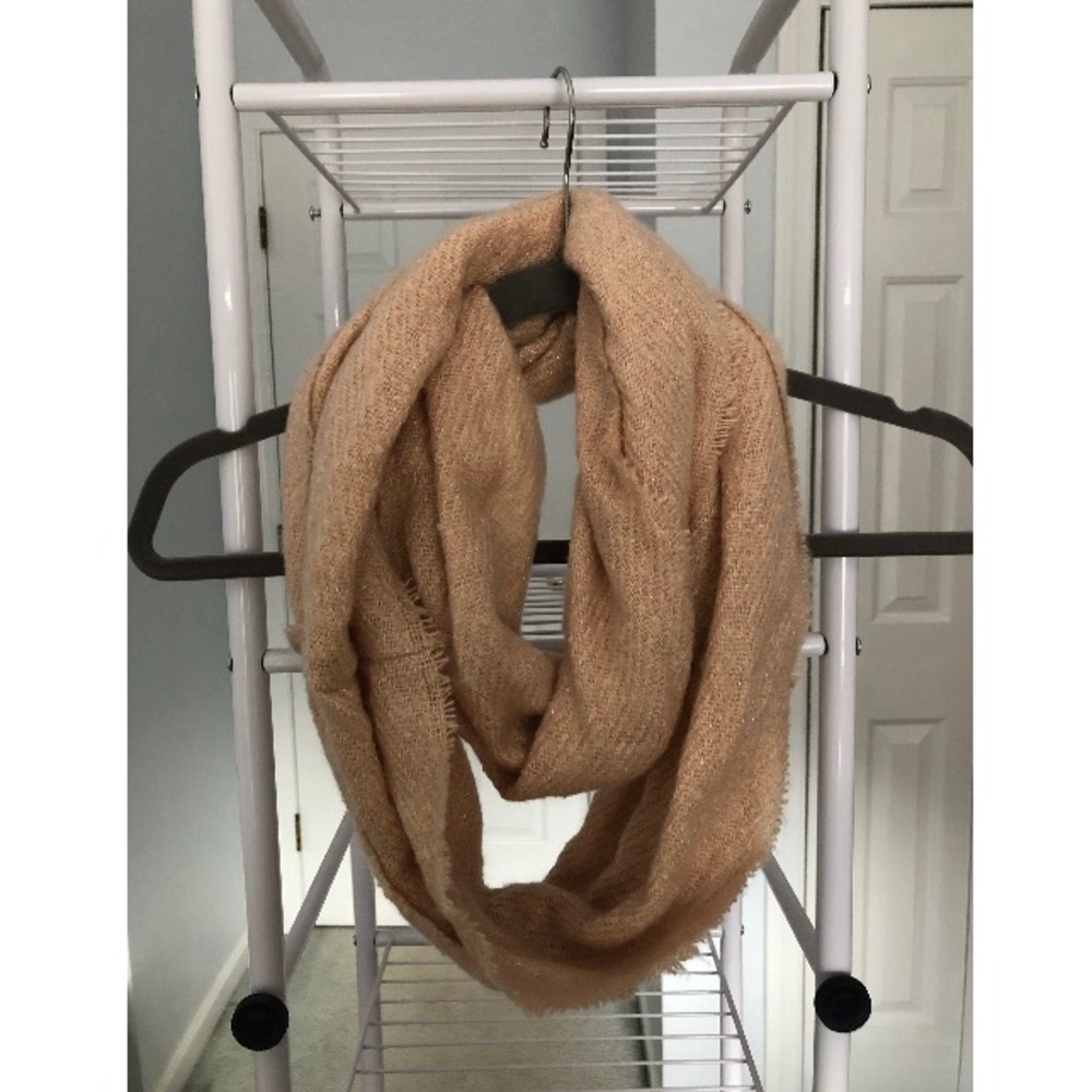 Acrylic infinity scarf